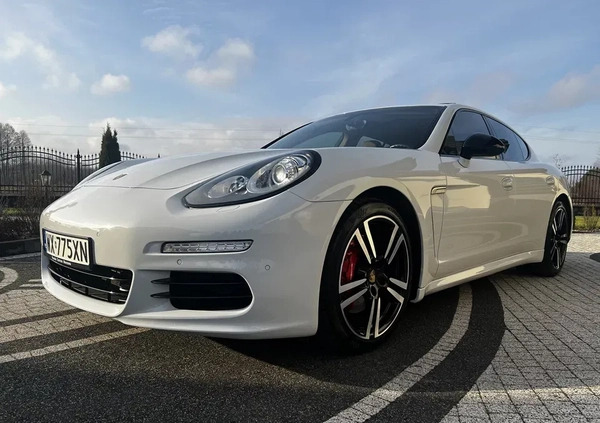 Porsche Panamera cena 179700 przebieg: 168782, rok produkcji 2016 z Warszawa małe 781